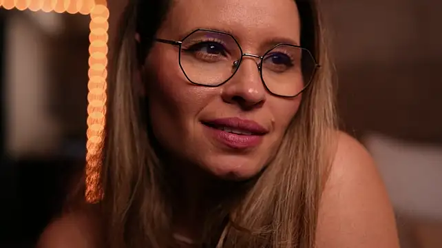 BrandyWhite - oil naked tease