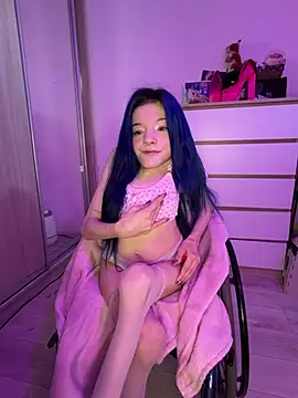 MiniSophiaa - Show nipples