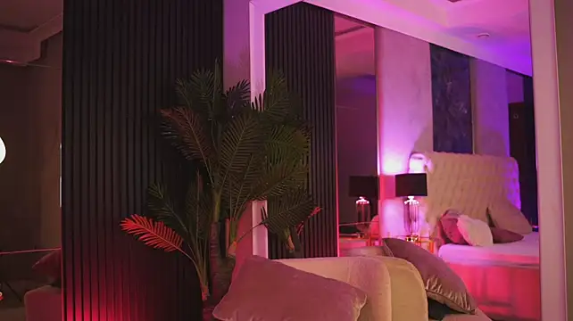 NouraMalvi - pussy play