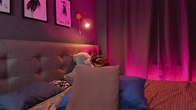 Lesi_Moonie01 - show ass