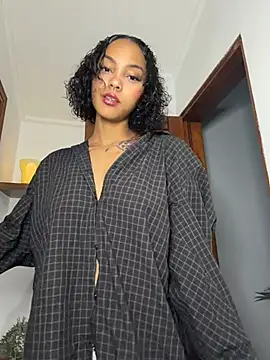 LizStorm_ - make me squirt so bad on your face