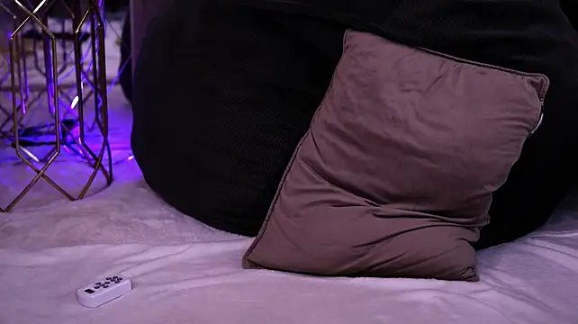EmmaEmber - Orgasm and ass pleasuring