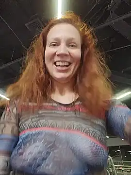 Exhibitionsplit - MAKE me CUM RUNNING ♤SQUIRT