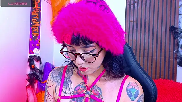 Nova_kitttyy - Werk with a Halloween songt