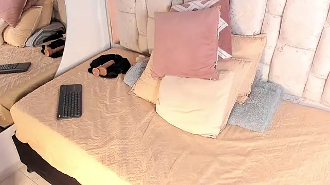 Naughty__Mom - 💦😈I make you HARD!