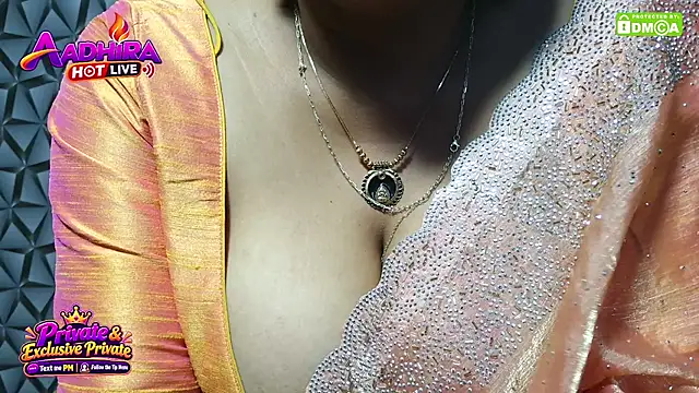 AADHIRA_SOUTH_INDIA - Hot Navel Dance