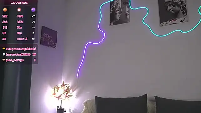 Minty_bite - Big juicy boobs play