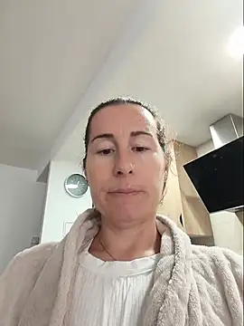Bichota85 - Flash tetas+ 2 videoslt