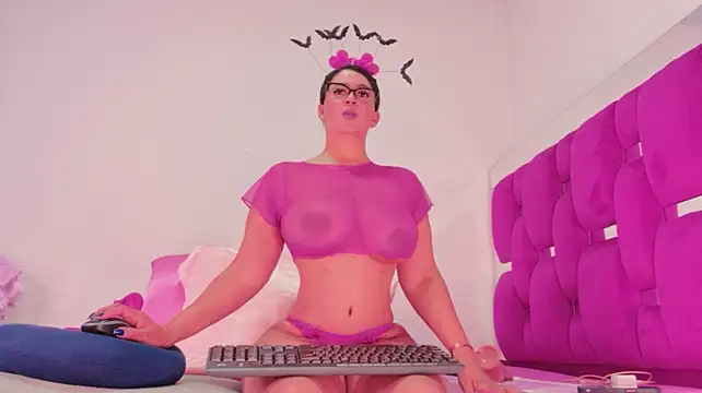 Sophie-newton - take out my big tits and put them in you