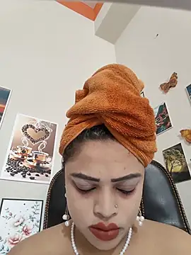 Pinky-2 - Oiling My Sexy Pussy Hole