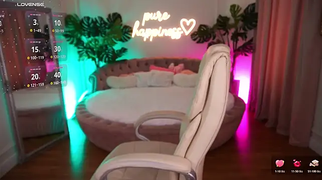LexxxyJoy - spank the ass, make it red 🍑💥