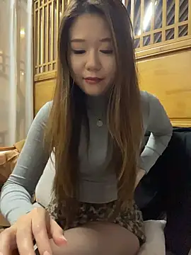 Mia999 - 户外假鸡吧抽插1分钟
