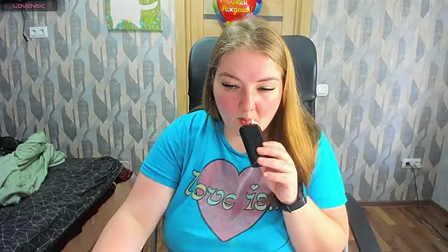 Valery1610 - Show off your body + big squirt
