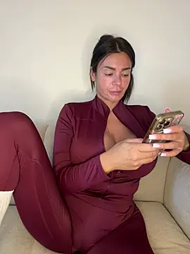Ultimate_PAWG - TIP 100 FOR BOOTY VID & TIT PIC
