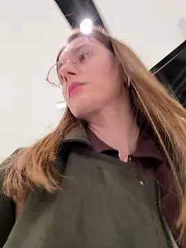 FReyja_44 - Show pussy