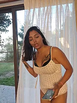 Queen_From_Hell - Fuck My Friend in Garden