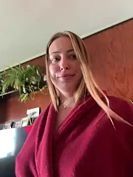 AlisaWhite - hot new video for last tipper