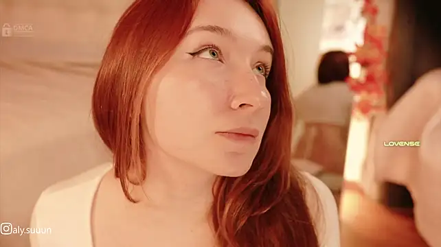Alysuuun - Dildo in my tight pussy