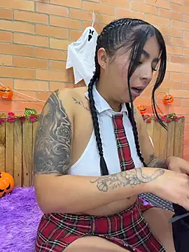 Marianbelle - Ass show with oil