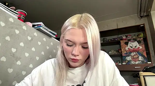 ChantellBuist - Tongue tease