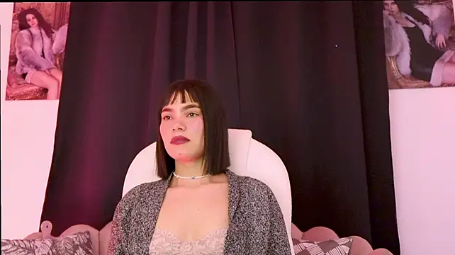 Dakotacollis - show breast
