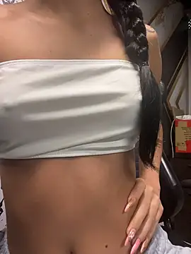 _miapetite - A finger in my pussy ✨😏