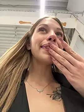 Olivia_Jemison - Spread my pussy + spit on my clit