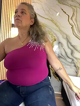 Misevie - 2 finger in pussy