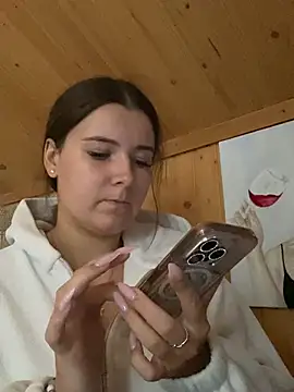 MewKate - show tits