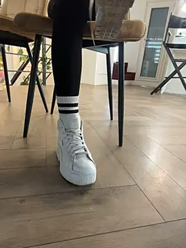 FeetVibe - 💎 Spoil My Soles