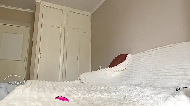 ShavondaMulrenin - dildo in pussy