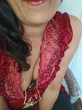 ____R-A-D-H-I-K-A____ - Massage boobs with oil