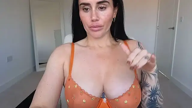LibbyLoveHeartx - spoil me like i deserve