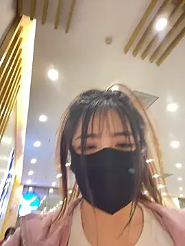 Xiao-mo520 - 美导老师下班兼职，咖啡厅偷玩小粉，刺激，敏感体质易失控，哥哥轻点，完成目标脱一件