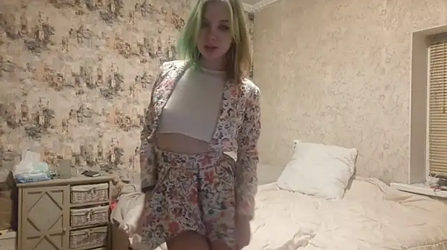 KymberlyKarhoff - Little teasing in doggy