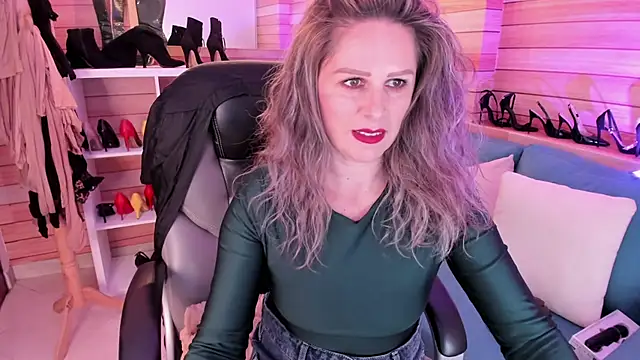 Victoria_collins_1 - Blowjob + touch pussy same time