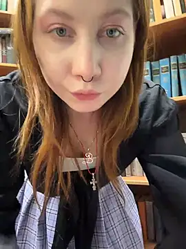 SlavicCandy - FLASH PUSSY IN LIBRARY (RISK)