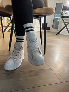 FeetVibe - 💎 Spoil My Soles