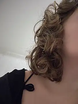 KellyKeler - Lick My Nipples Slowly \ naked TITS😈