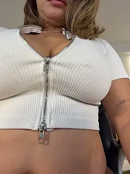 KylaMorrison - make me wet