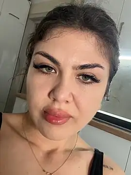 LoveYou2899 - Get my kitty naked and make her cry💦