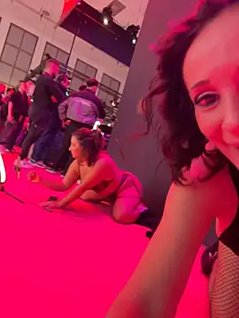Therealbeverlycious - 5min topless walking at Venus+Vid4LT