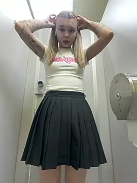 -MiaKitty - Remove T-shirt + throw it outside🤯🍬