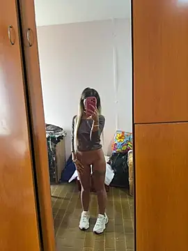Thegirlofthemirror - Doggy e culo aperto