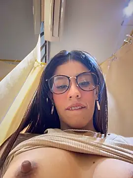 Alejandra_ospina - PANTY OFF + DESTROY MY PUSSY IN PUBLIC