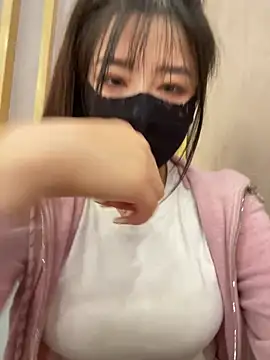 Xiao-mo520 - 美导老师下班兼职，咖啡厅偷玩小粉，刺激，敏感体质易失控，哥哥轻点，完成目标脱一件
