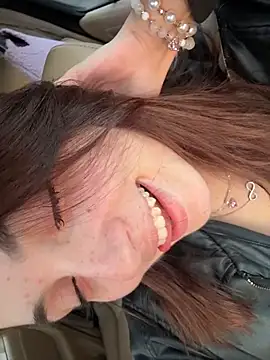 DollyTall - squeeze my tits hard while driving 😈