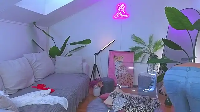 Hannahflora - Shake shake Big boobies Mommy