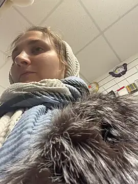 AdelRich - Show pussy on public