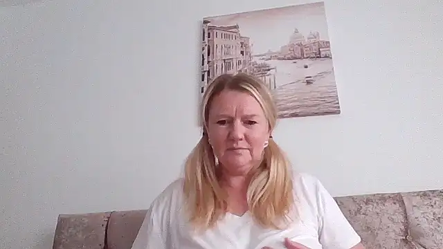 Amandaarchcam - Spit on tits💗